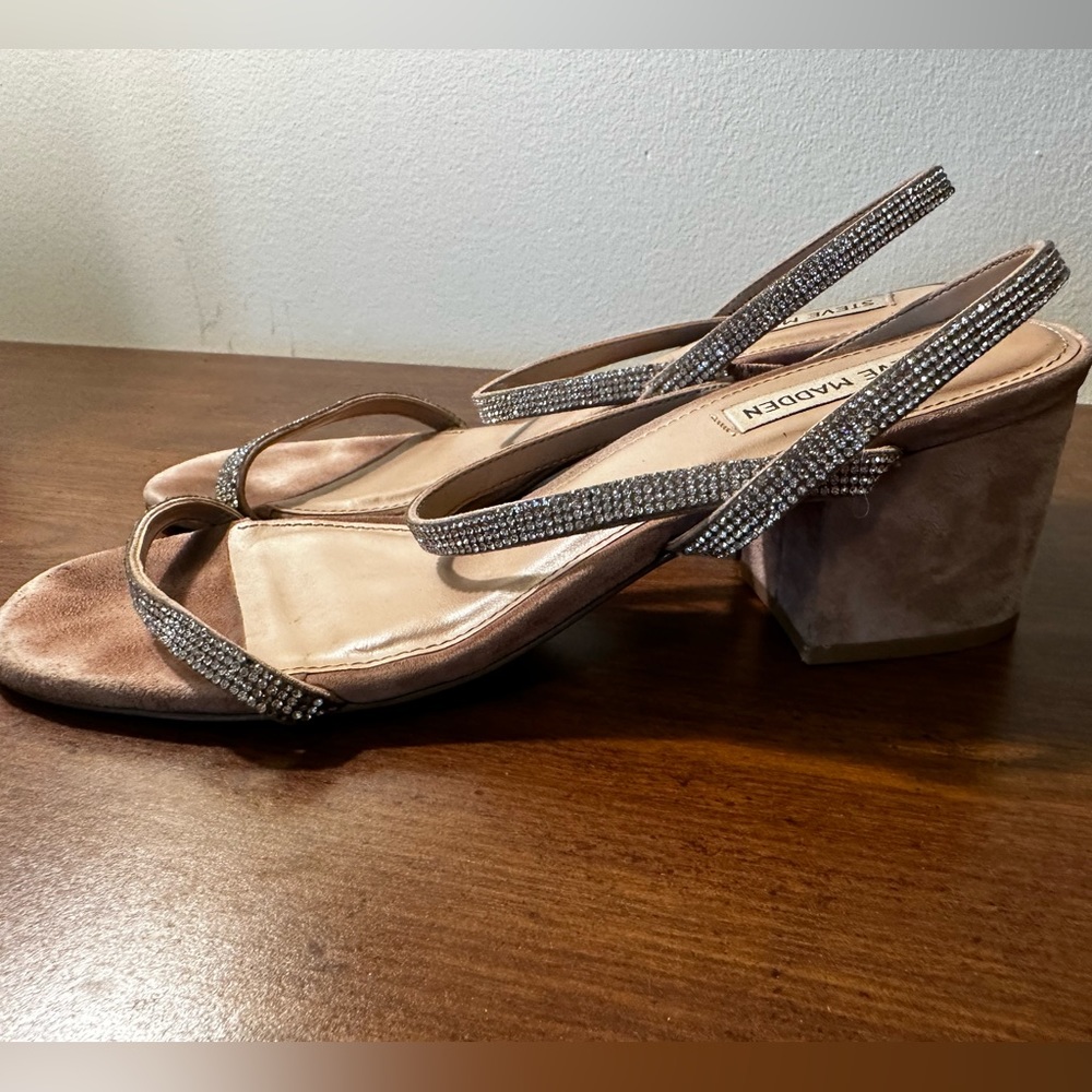 Women’s Steve Madden Inessa heeled sandals size 9 blush pink suede/ rhinestone